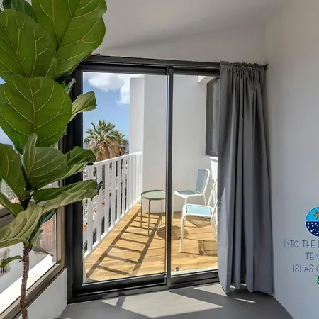 Into The Blue Apartment